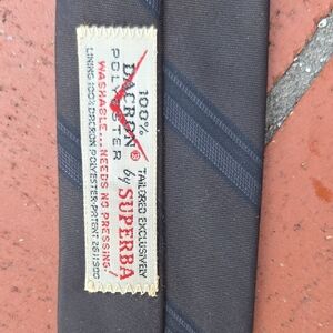 Vintage 19y0s Superba DACRON SKINNY black Tie SHORT 2" x 52.5"